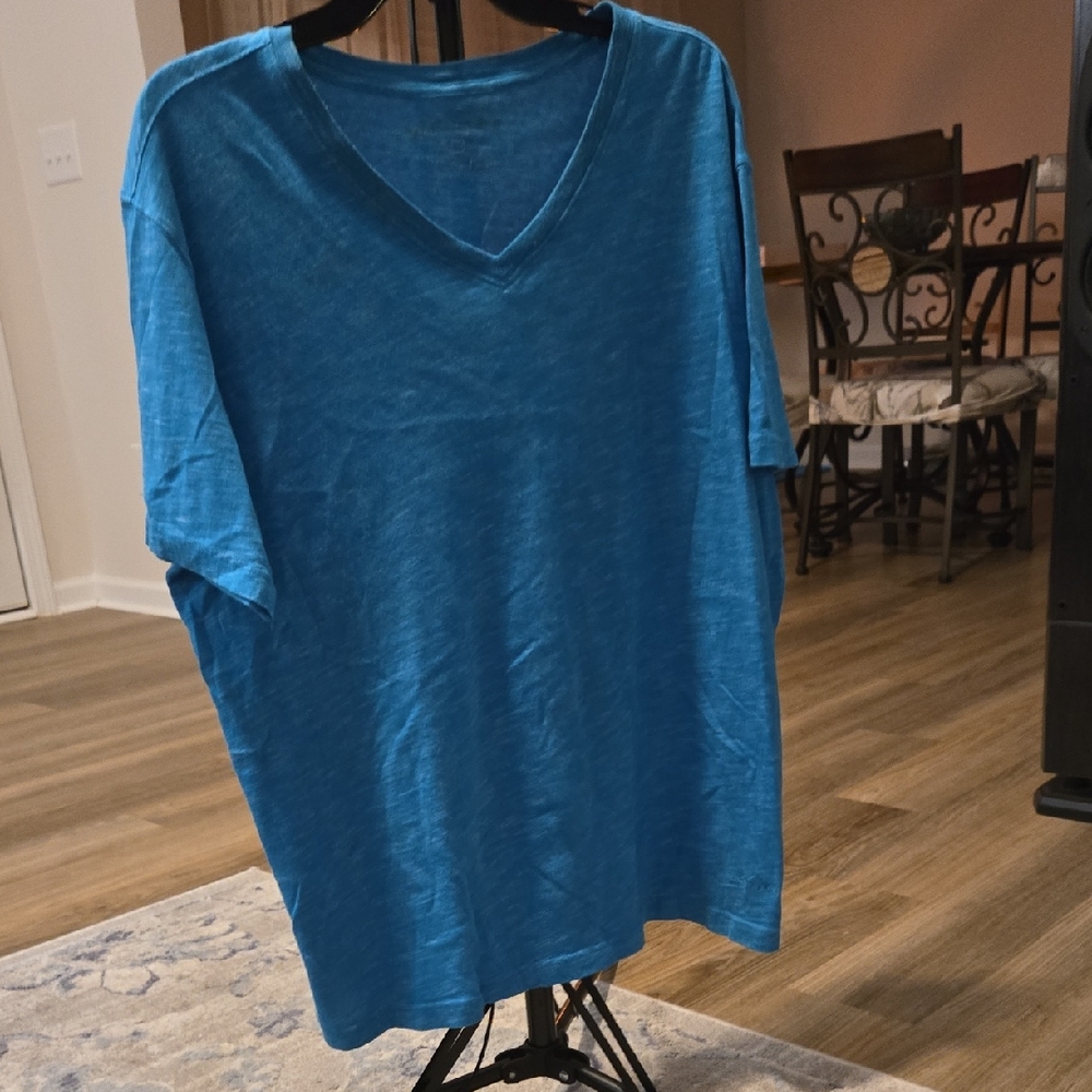 Eddie Bauer Heathered Teal V-Neck Tee